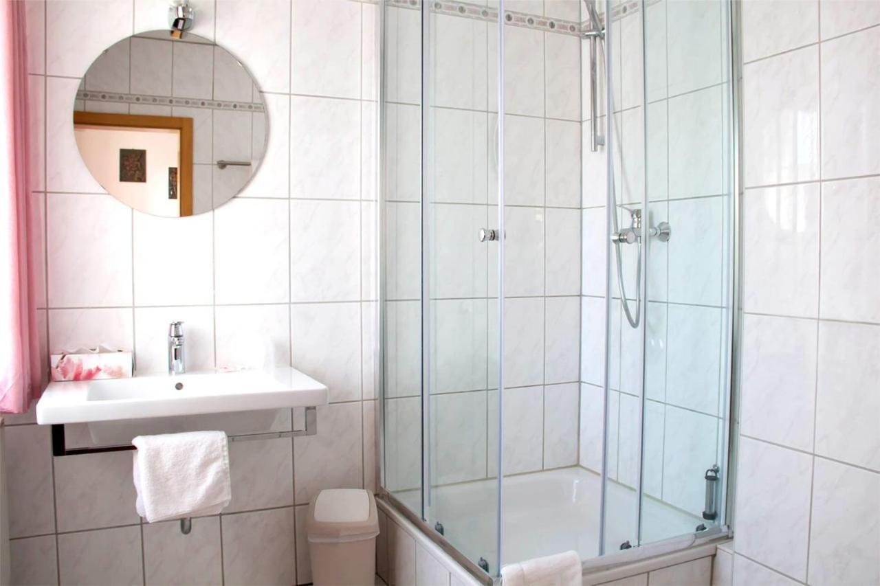 Hotel Gasthof Weisser Loewe Burgthann 外观 照片