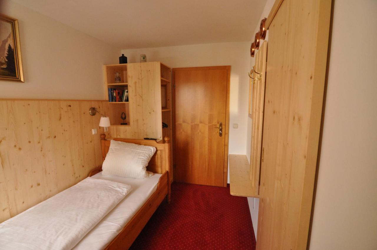 Hotel Gasthof Weisser Loewe Burgthann 外观 照片